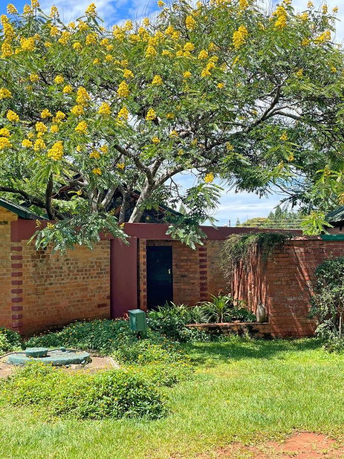 Weaver Cottages Harare Exterior photo